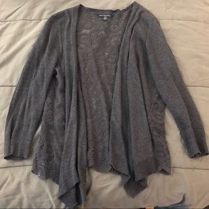Gray lacy 3/4 sleeve cardigan